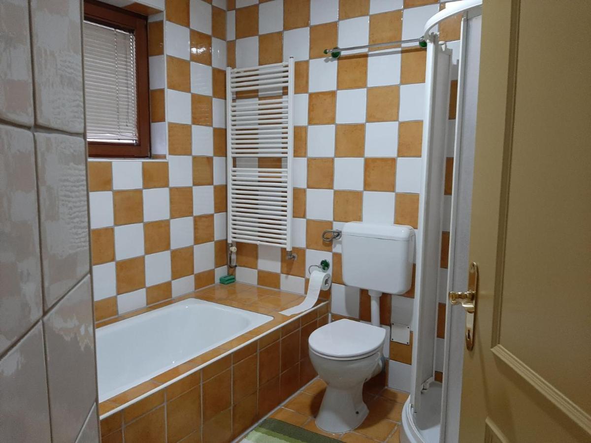 באניה לוקה Green And Blue Apartments מראה חיצוני תמונה